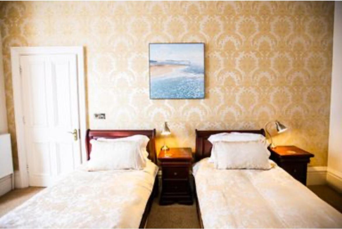 Bed and breakfast Abbotsleigh Of Whitby Extérieur photo