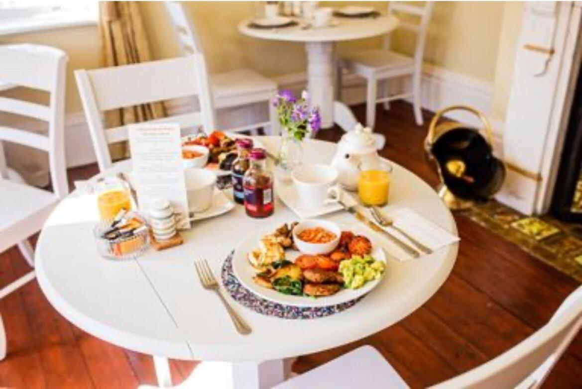 Bed and breakfast Abbotsleigh Of Whitby Extérieur photo