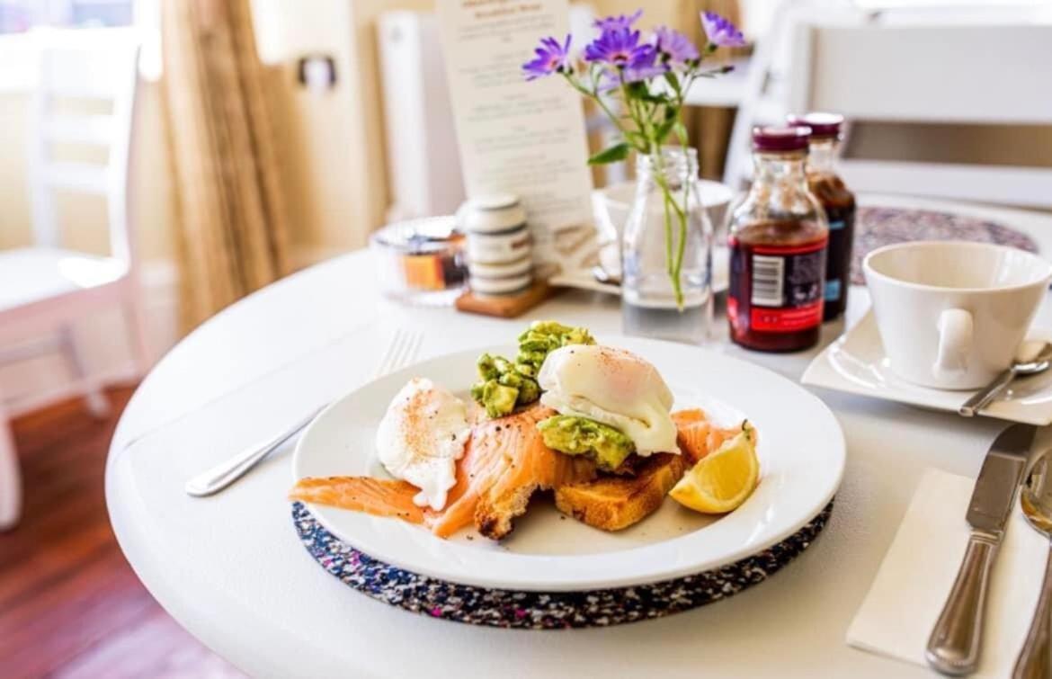 Bed and breakfast Abbotsleigh Of Whitby Extérieur photo