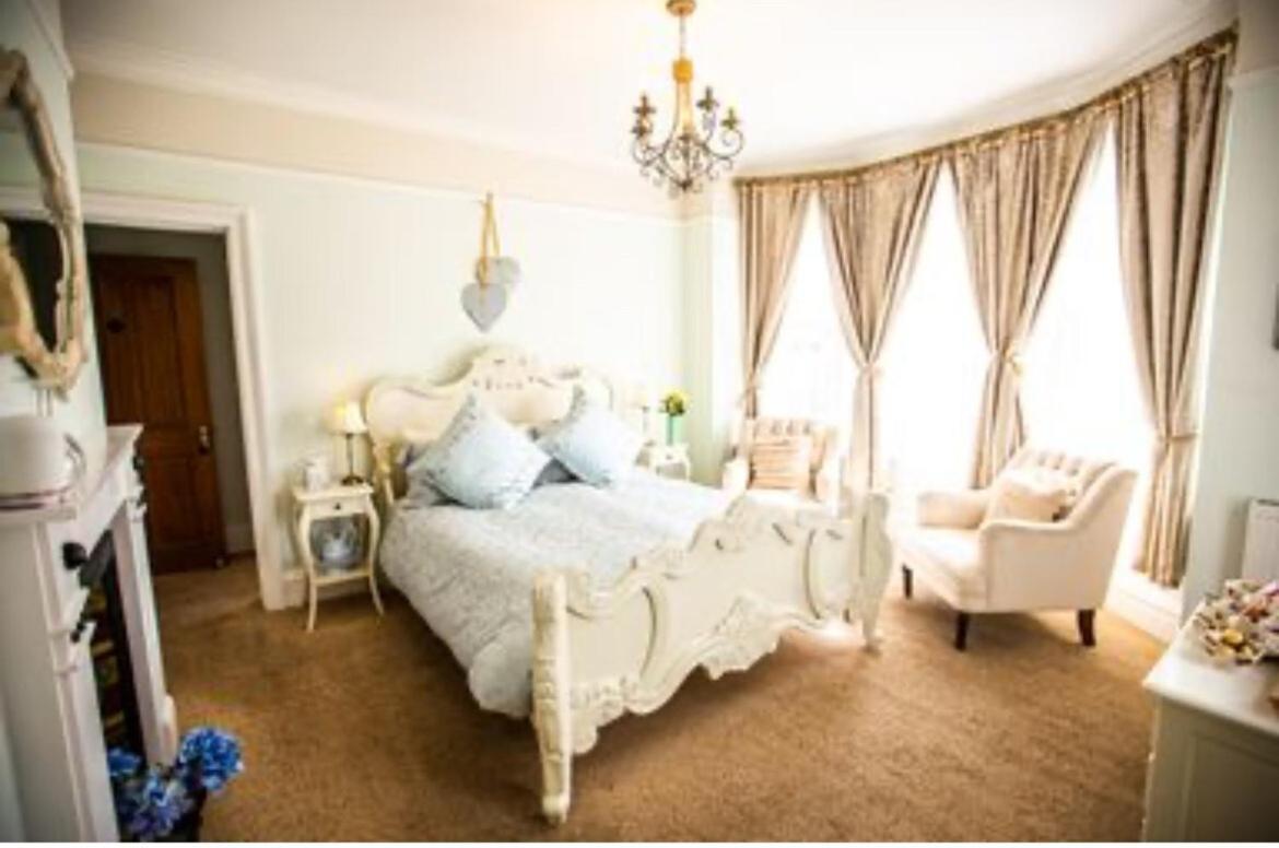 Bed and breakfast Abbotsleigh Of Whitby Extérieur photo